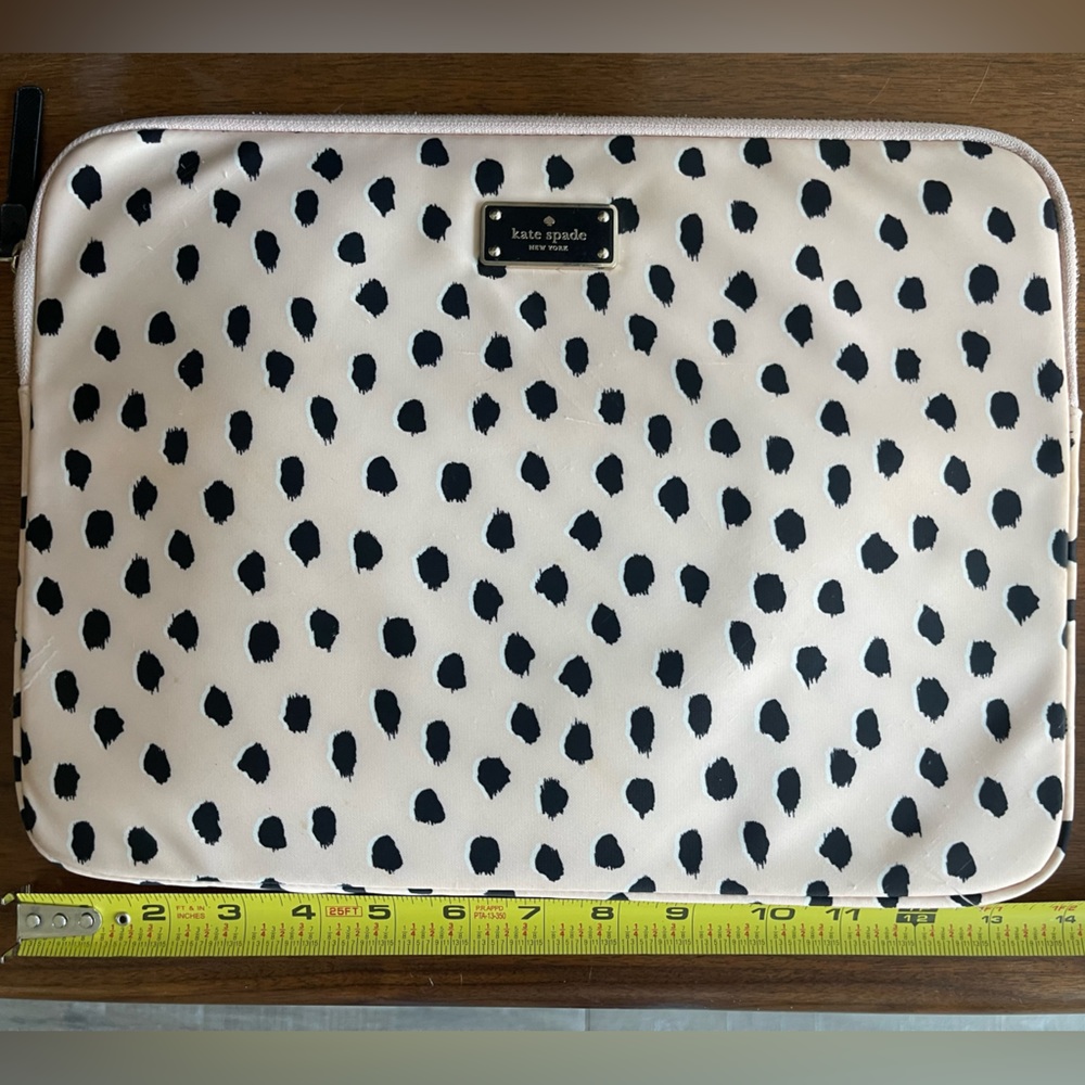 Kate Spade Black and Cream Laptop Sleeve
